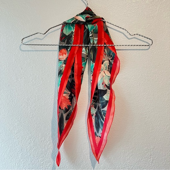 FREE ❤️ Free People Scarf - Picture 3 of 5